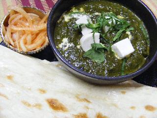ほうれん草とチーズのカレー・ナン