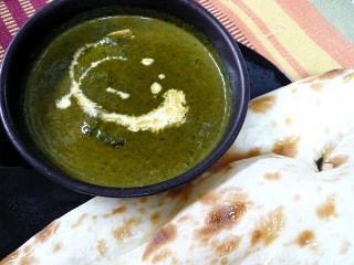 チキンサグ・ナン