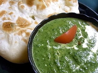 チキンサグ・ナン