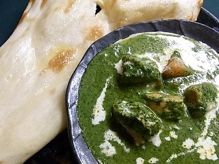 チキンサグ・ナン