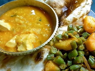 ムングダールチキン・アルビーンズ